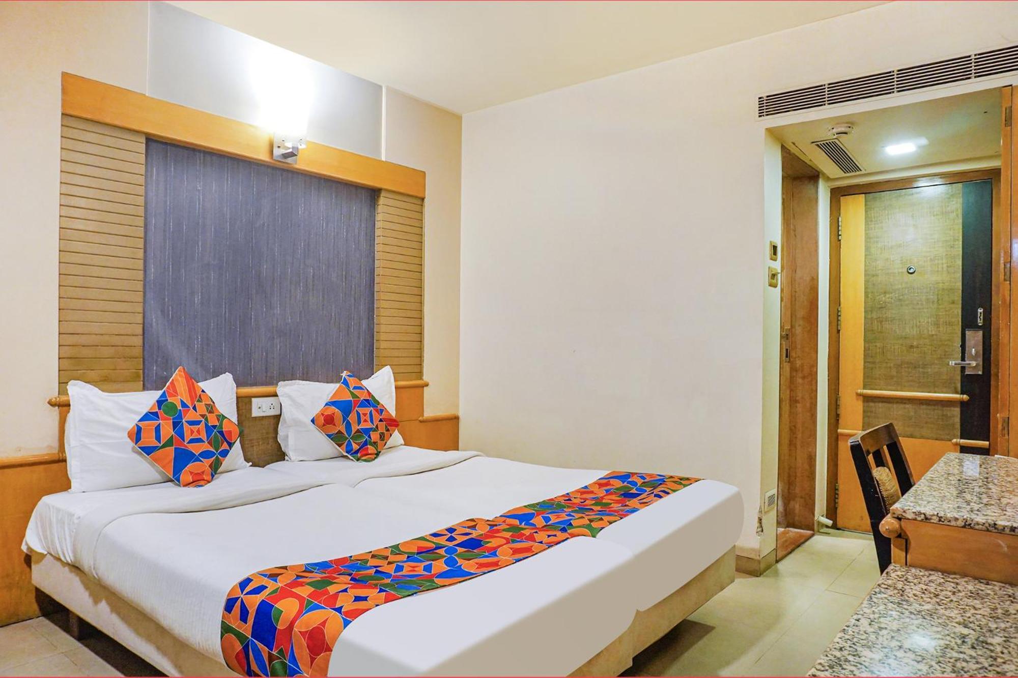 Fabhotel Prime Deccan 8 Pune Exteriör bild
