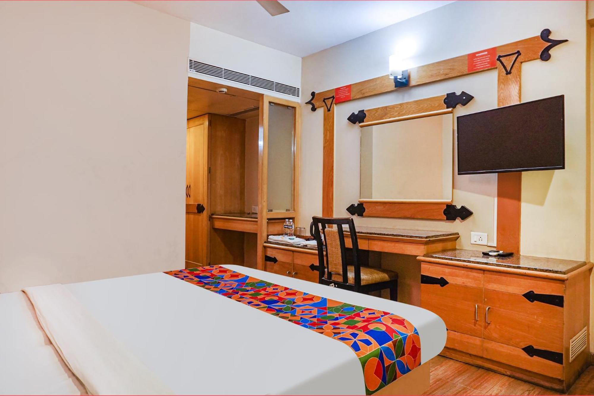 Fabhotel Prime Deccan 8 Pune Exteriör bild