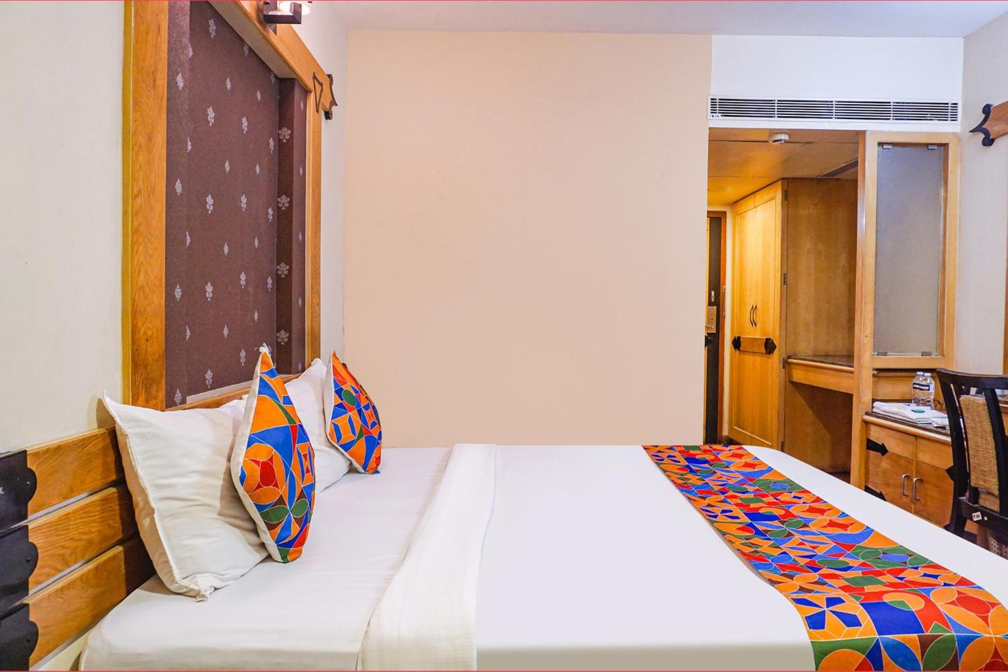 Fabhotel Prime Deccan 8 Pune Exteriör bild