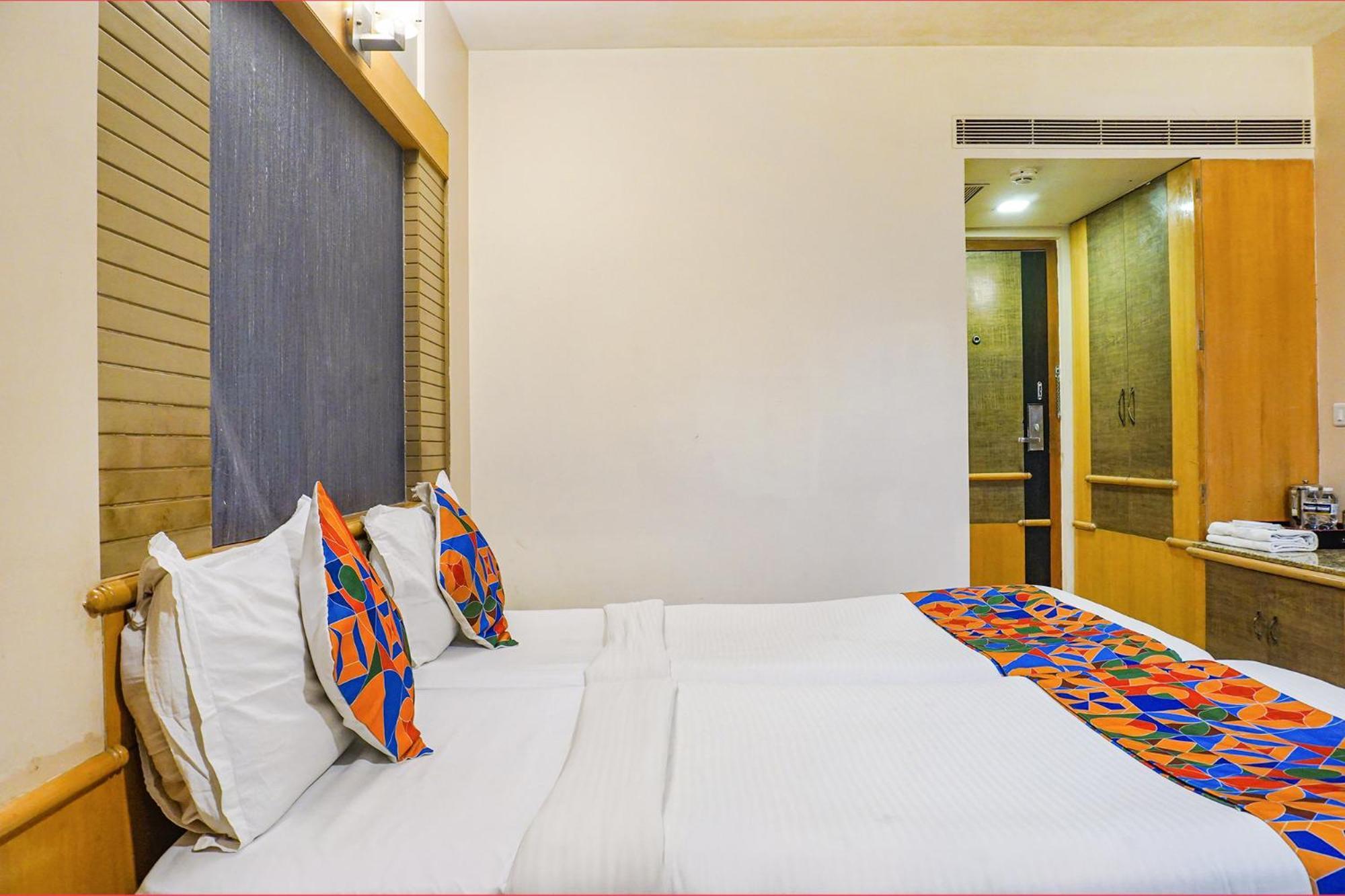Fabhotel Prime Deccan 8 Pune Exteriör bild