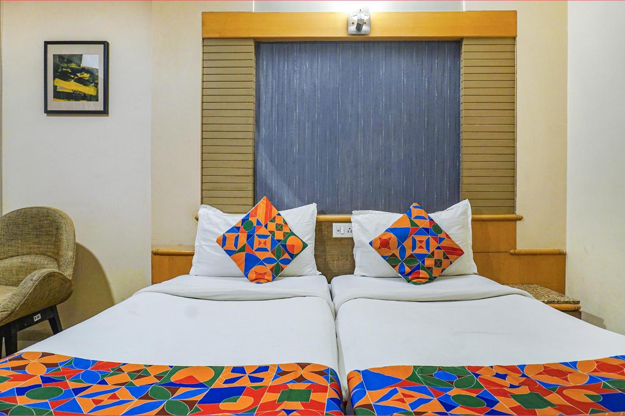 Fabhotel Prime Deccan 8 Pune Exteriör bild